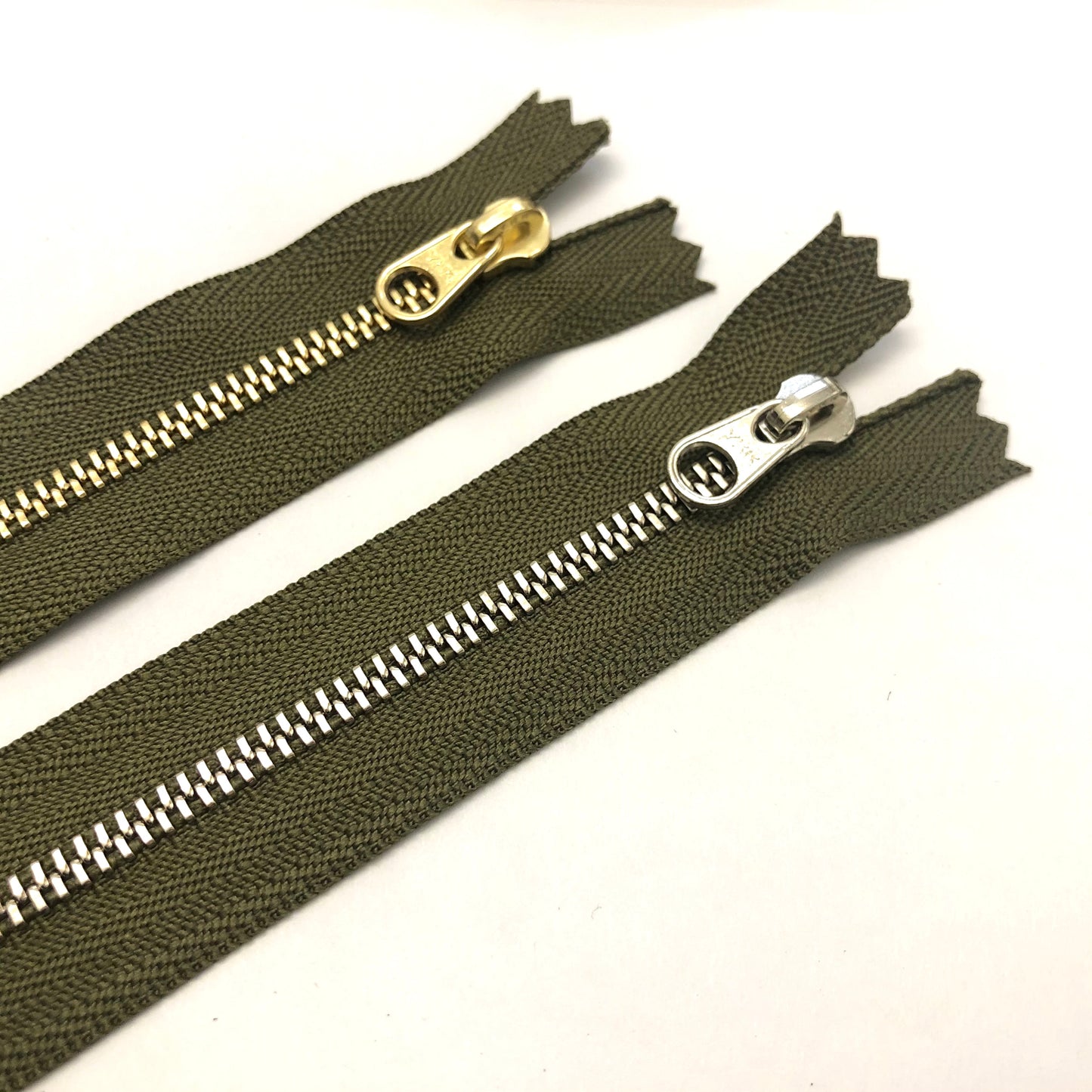 YKK Excella Zippers #3 - 20"