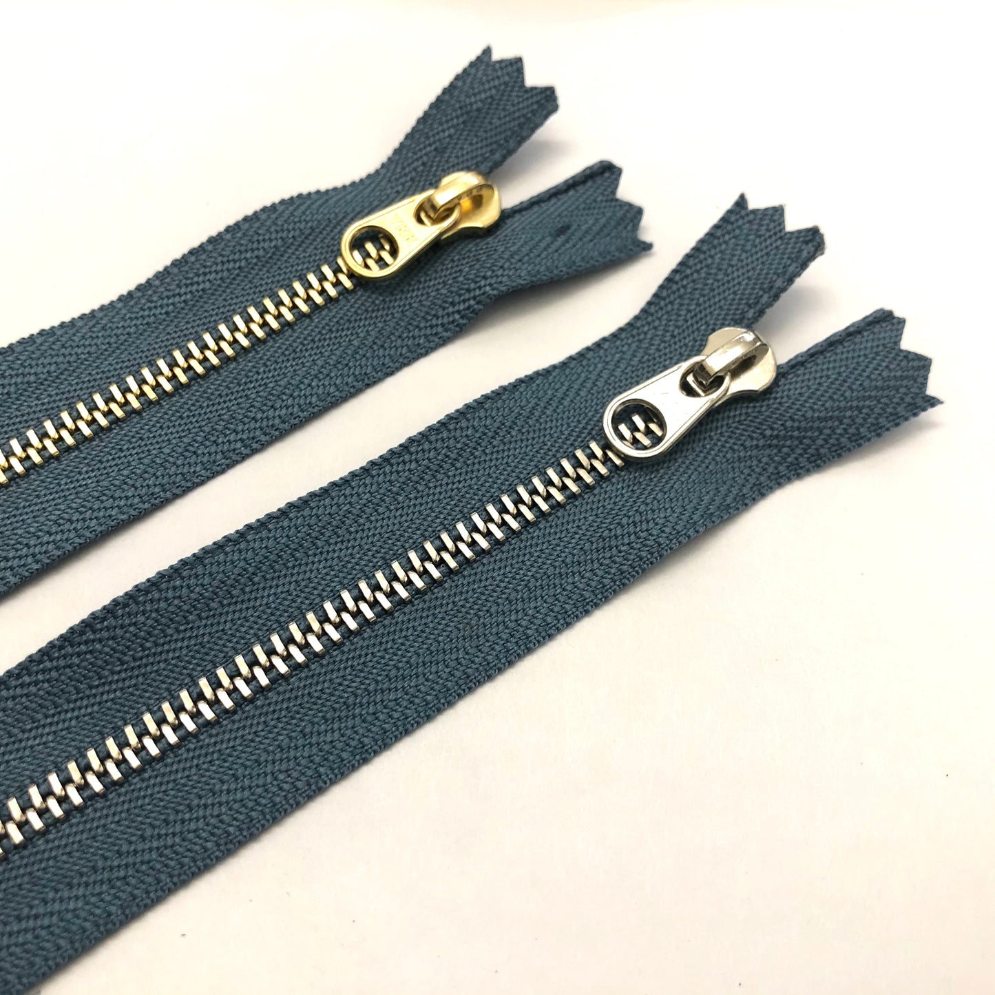 YKK Excella Zippers #3 - 20"