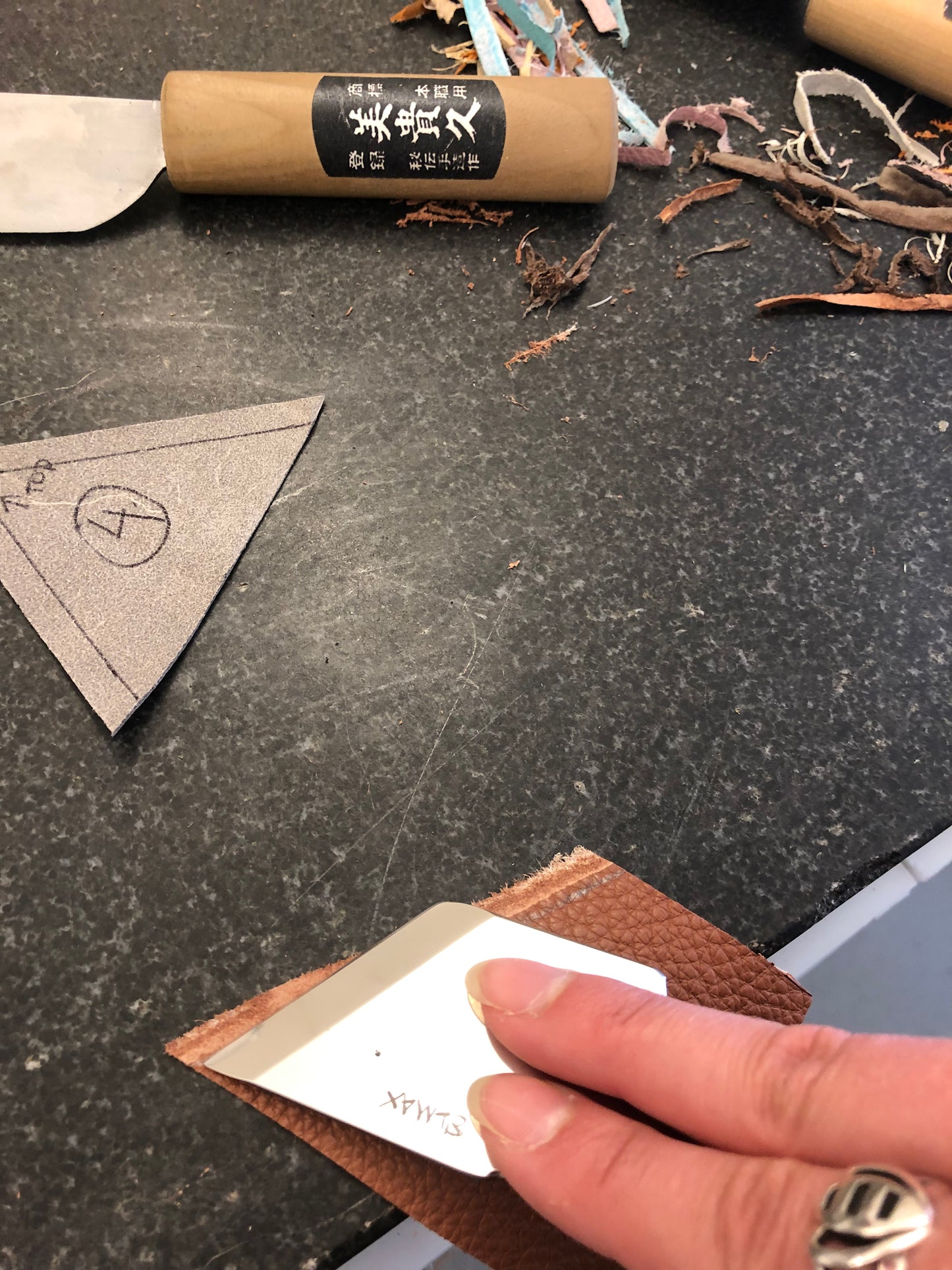 Workshop: Hand Skiving 1 - Leather Cuff (1/2 Day)