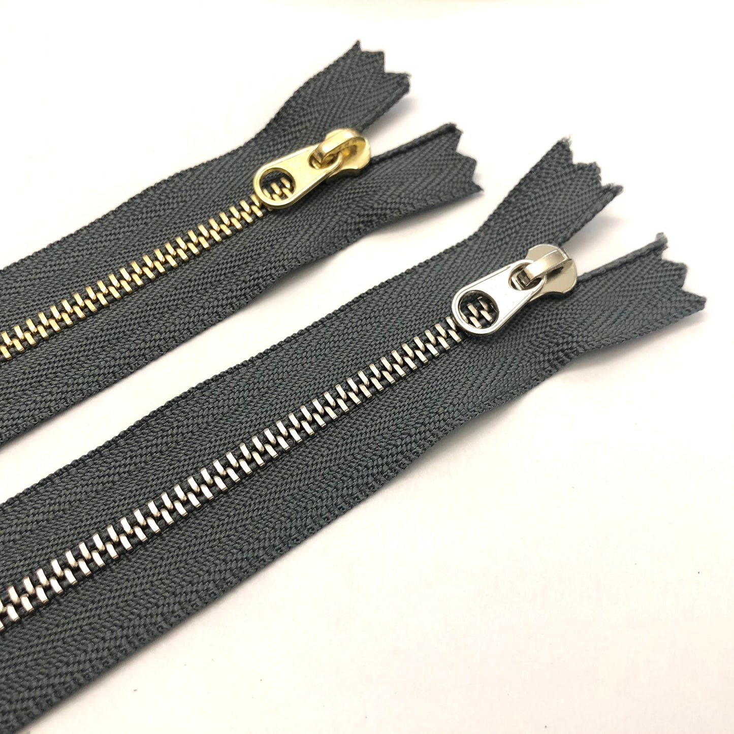 YKK Excella Zippers #3 - 20"