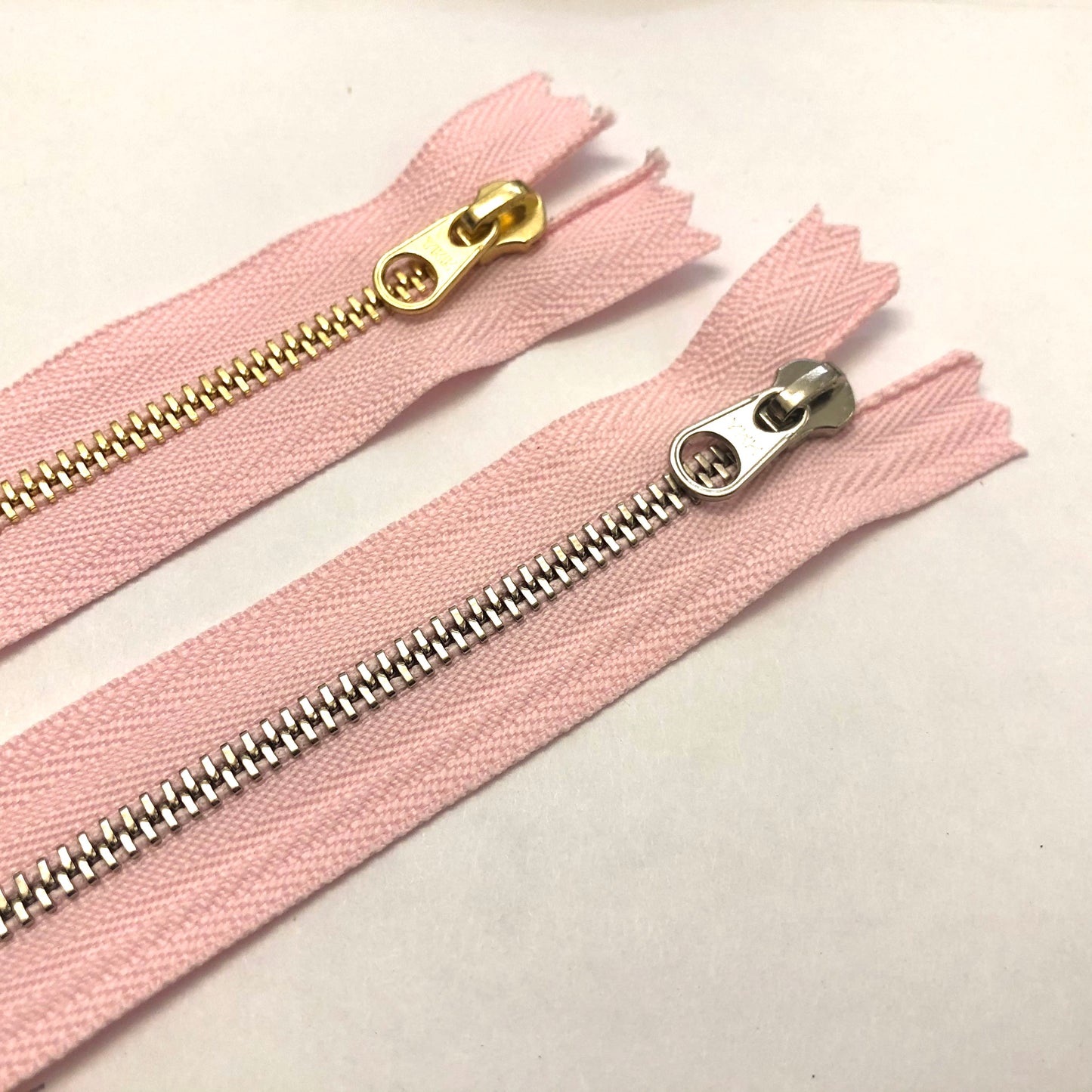YKK Excella Zippers #3 - 20"